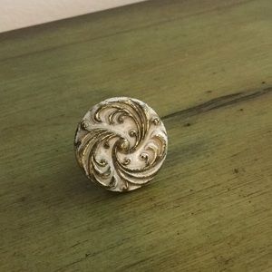 Vintage cabinet knobs